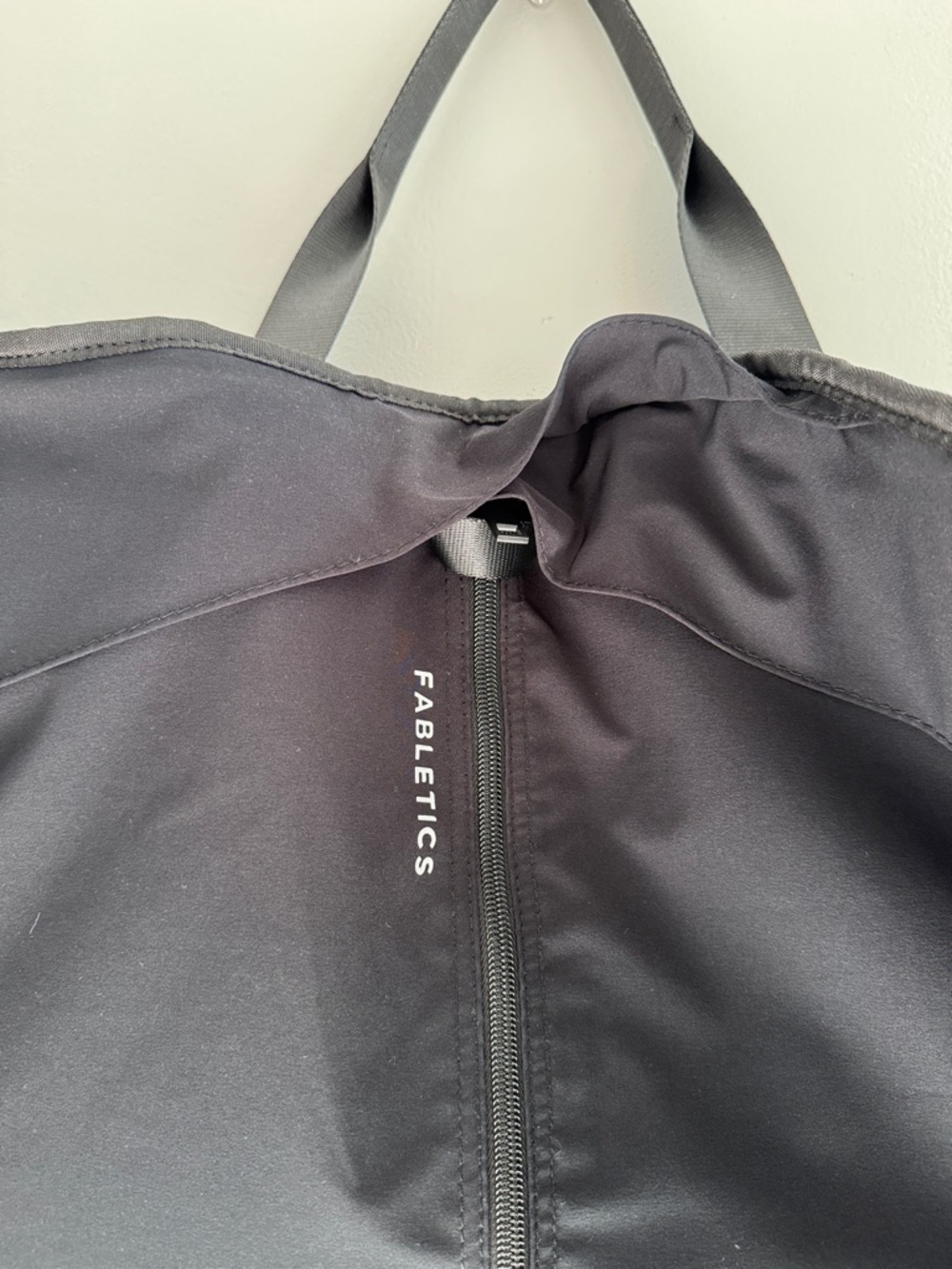 NWT Fabletics Travel Bag convertible hanging bag/weekender - Picture 9 of 14
